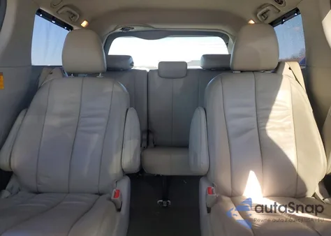 2013 Toyota Sienna Xle из США, поврежденный, VIN 5TDDK3DCXDS071324